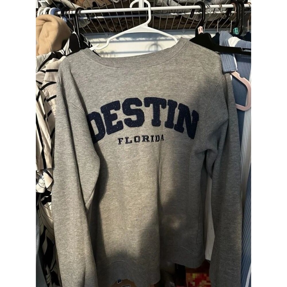 Pacific & Co Destin Florida Sweatshirt Size Medium Gray Crewneck